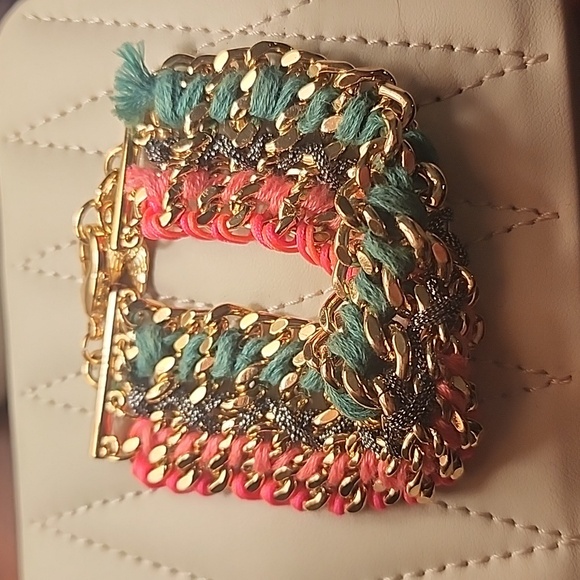 Victoria's Secret Bracelet - Picture 1 of 2